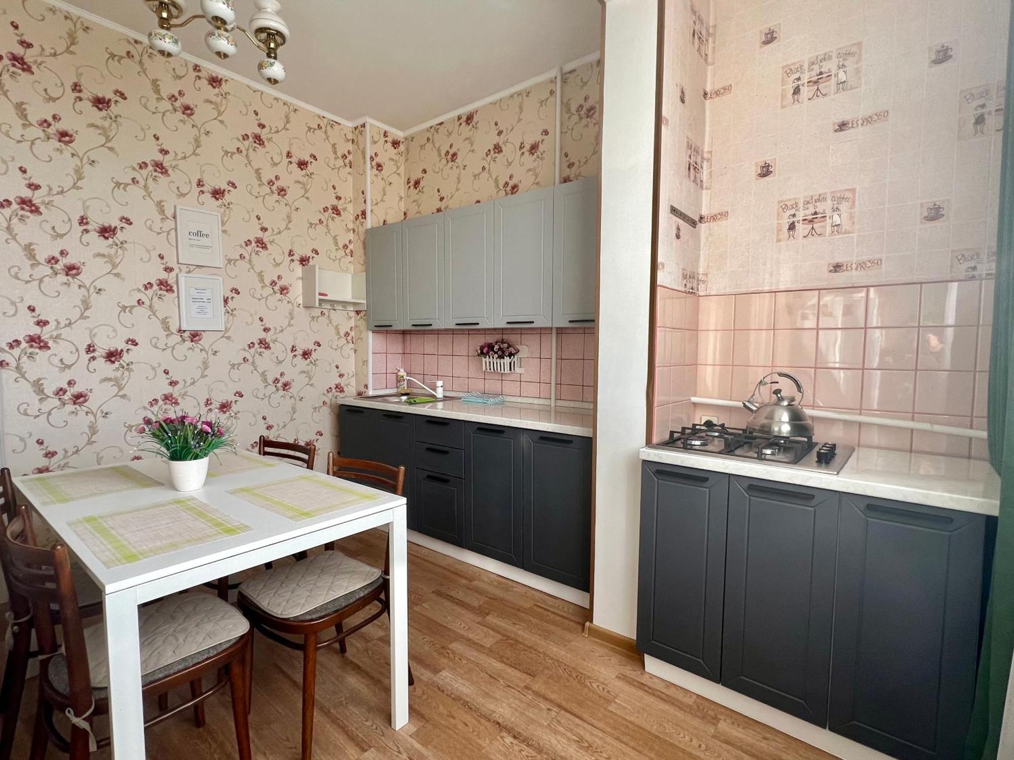 Cozy Three-Room Apartment With Mountain View Almatı Dış mekan fotoğraf